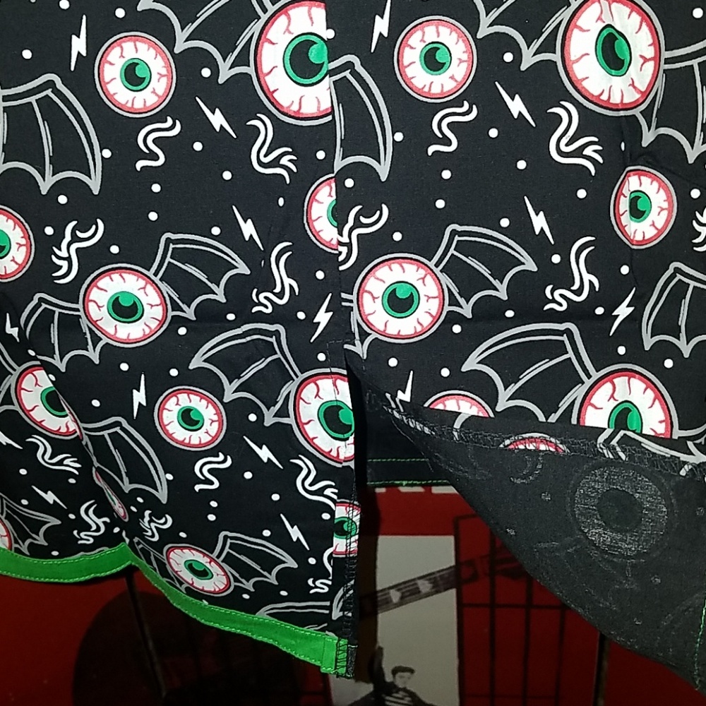 Sourpuss Batty Eyeballs Curve Hugging Spooktacular Pencil Dress w Green Trim - Picture 6 of 7